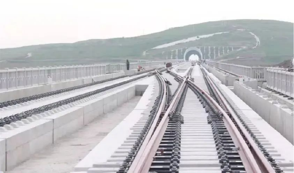 FreeScan Trak 助力铁路道岔高质量制造